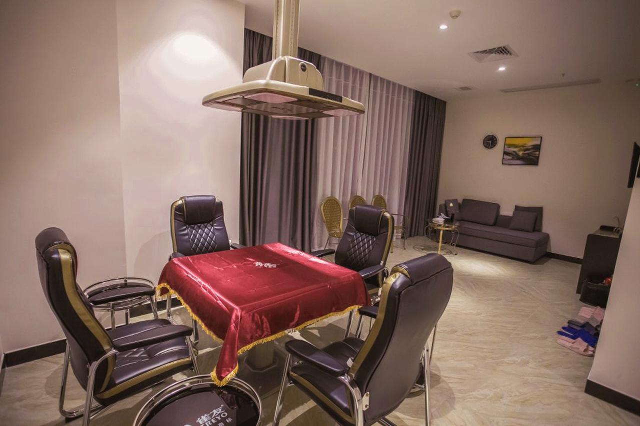 Brandi Hotel Foshan Eksteriør billede