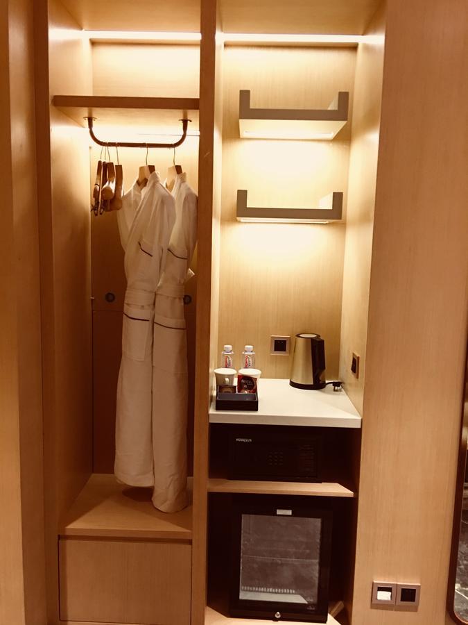 Brandi Hotel Foshan Eksteriør billede